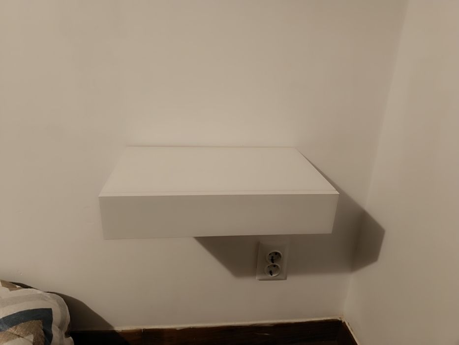 Mesas de cabeceira suspensa