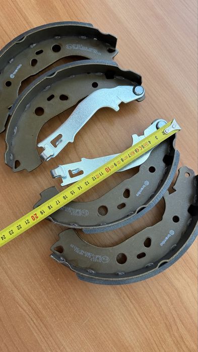 Колодки гальмівні барабанні Brembo, комплект S23518