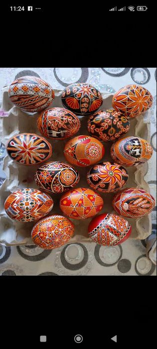 Писанки ручної роботи.
