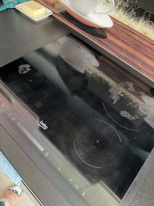 Plyta infukcyjna Beko HII64500FHT uszkodzona