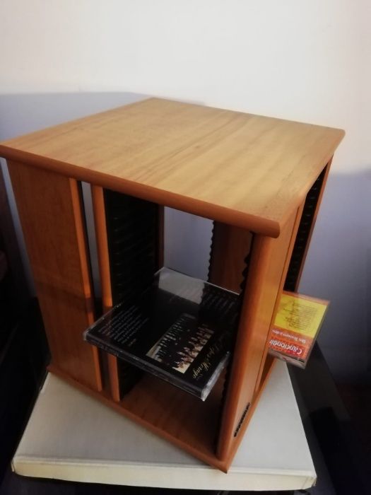 porta cds de madeira