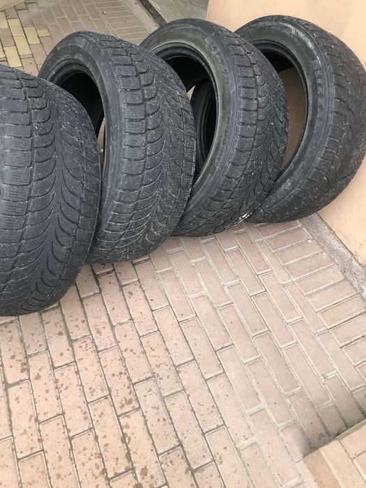 Продам шини 255/50 R19
