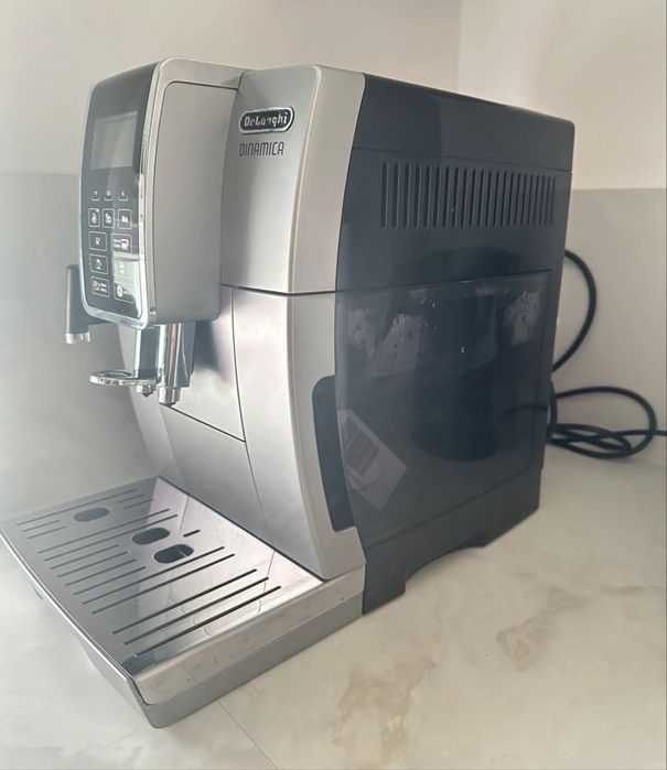 Кавомашина DeLonghi Dinamica (7400 чашок)