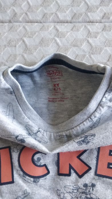 T-shirt tam. 4-5 anos