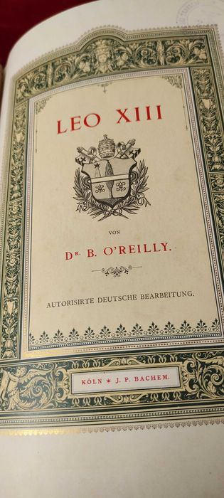 Старинный роскошный  фолиант. Римский Папа Лев XIII