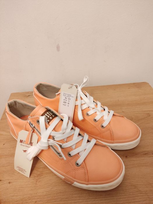 NOWE buty MUSTANG rozmiar 41