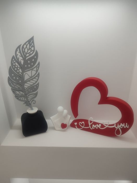 Conjunto Suporte de Bijuteria Pena e Coração