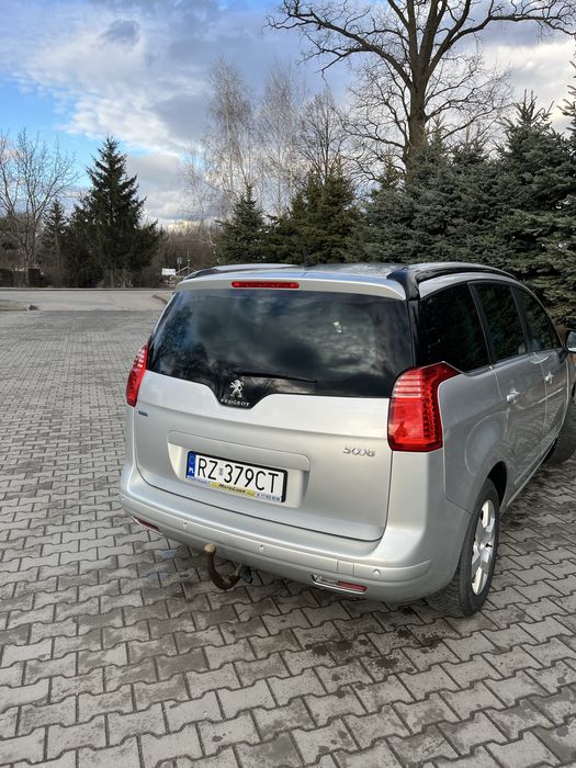 Peugeot 5008 godny uwagi . Polecam