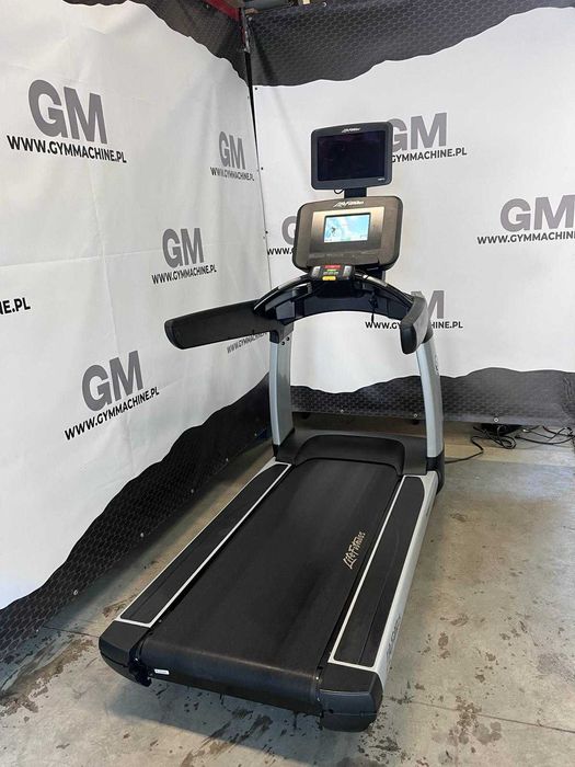 Bieżnia LIFE FITNESS 95T Elevation  Discover Si Gwarancja