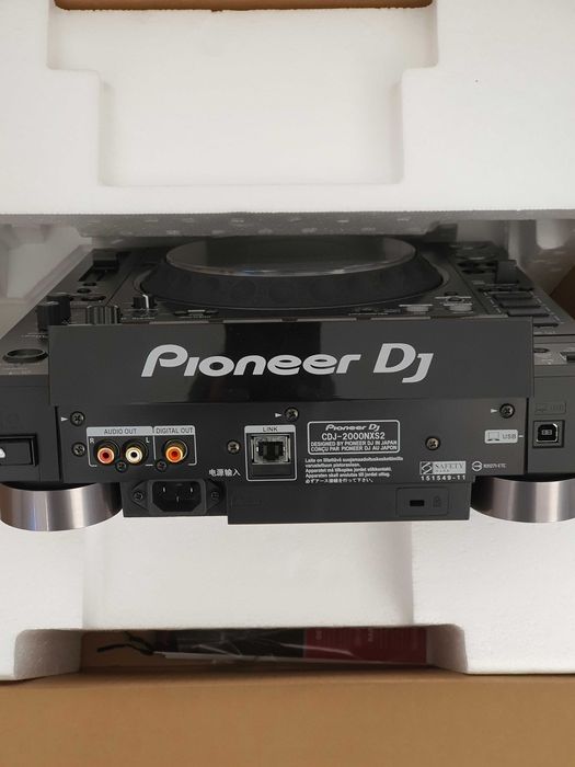 Pioneer CDJ 2000 NXS2