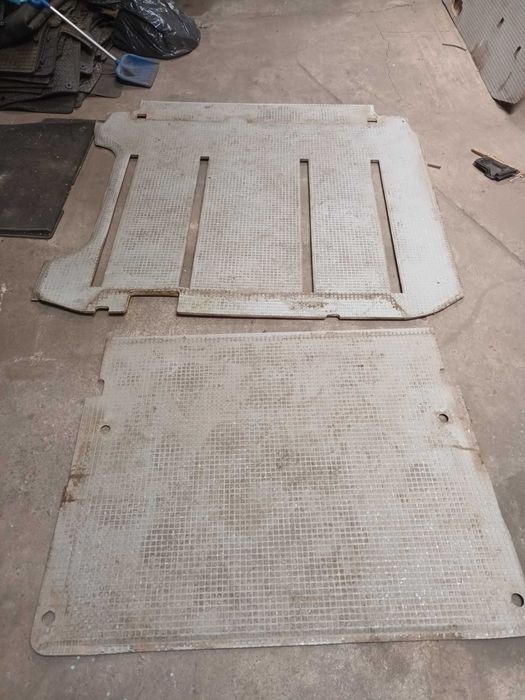 VW T4 1999 - 2003 Multiwan Tylna Podłoga