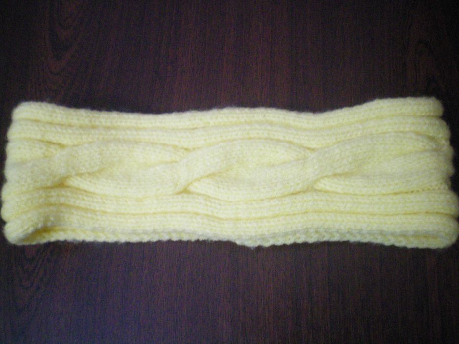 Повязка на голову стильная вязаная модная зимняя тёплая