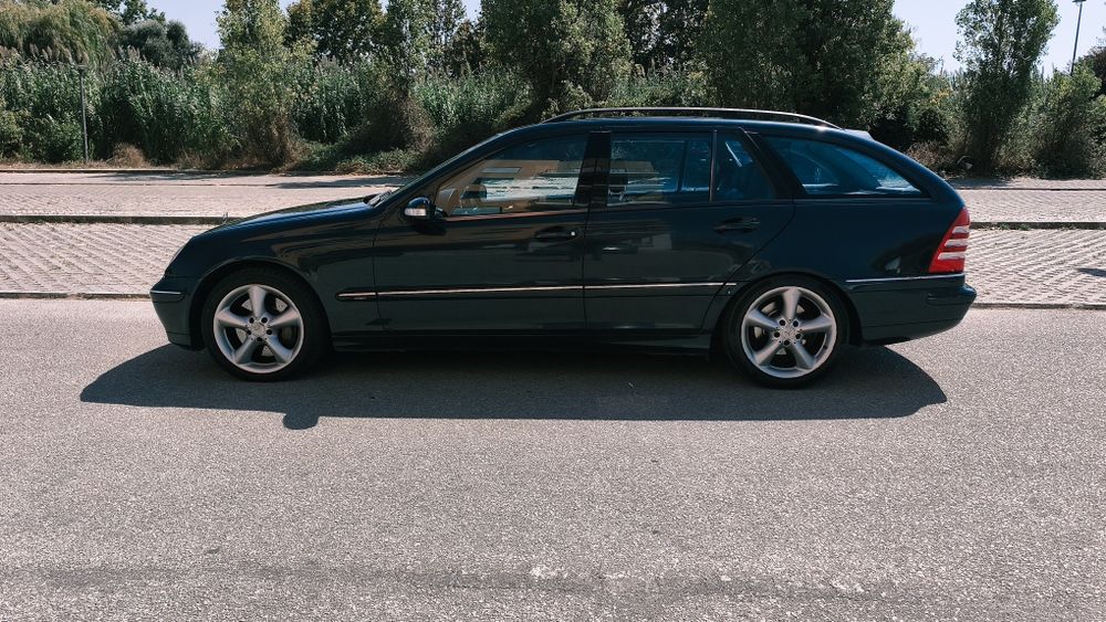 CX automática Mercedes Benz C220 CDI 150cv versão avantgarde