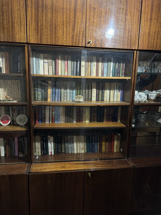 Шкаф,тумба, прихажая, диван