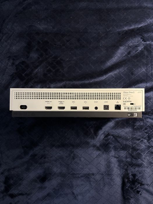 Konsola Xbox One S