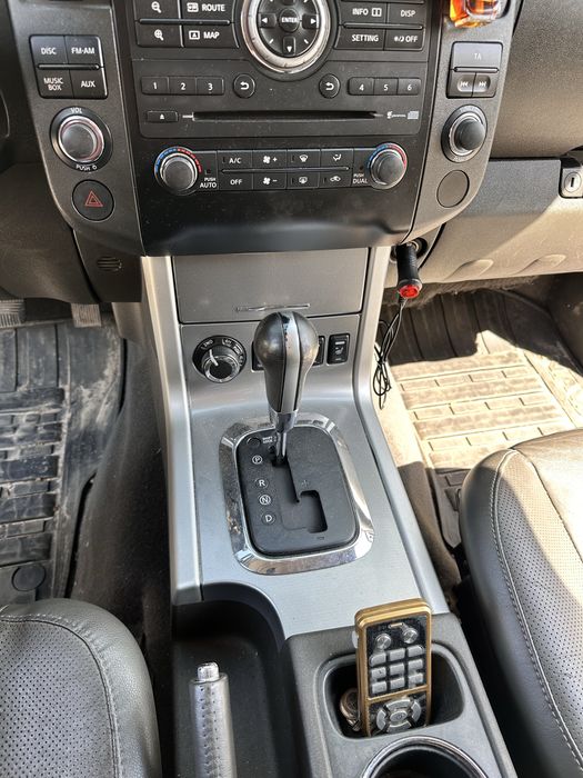 Nissan Navara 2012 для військових 3.0 дизель , автомат. Київ