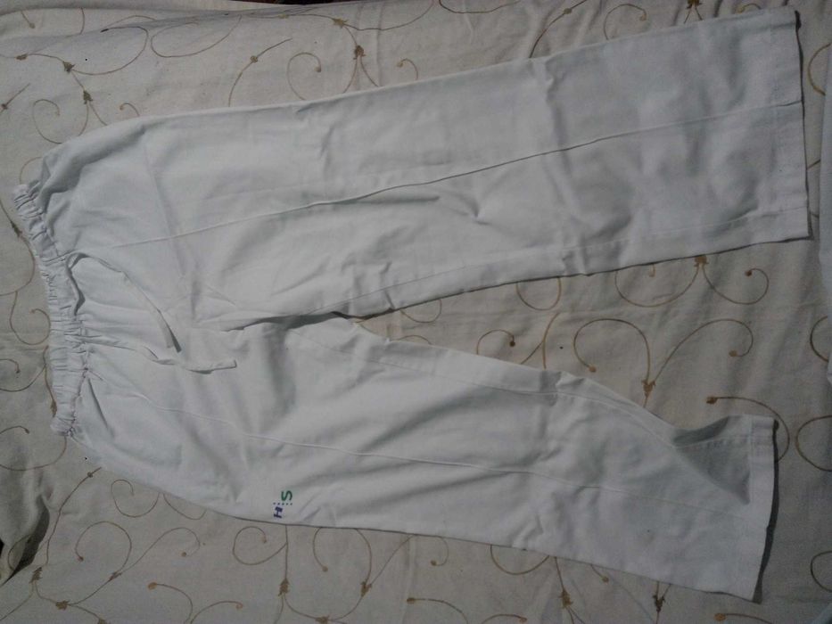 медичний  халат пог48, куртка пог62,штани поб58