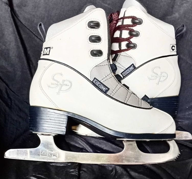 Ковзани CCV CHAMPION DELUXE 200 для дівчаток розмір 6(37),б\в.