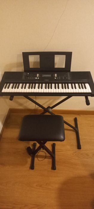 Piano / Teclado Yamaha + Suporte + Banco – Como Novo