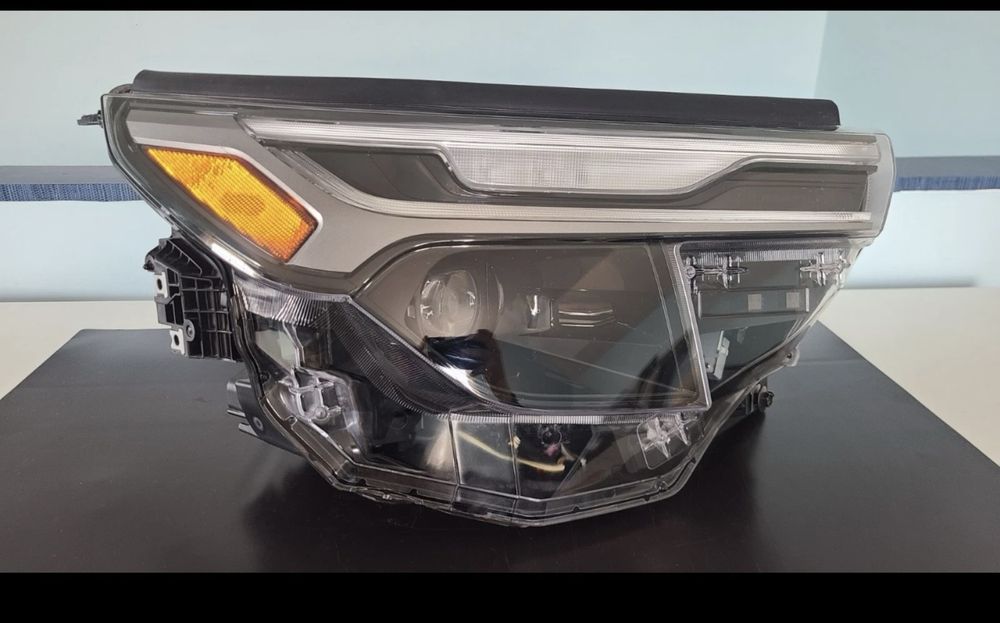 Фара subaru forester SL