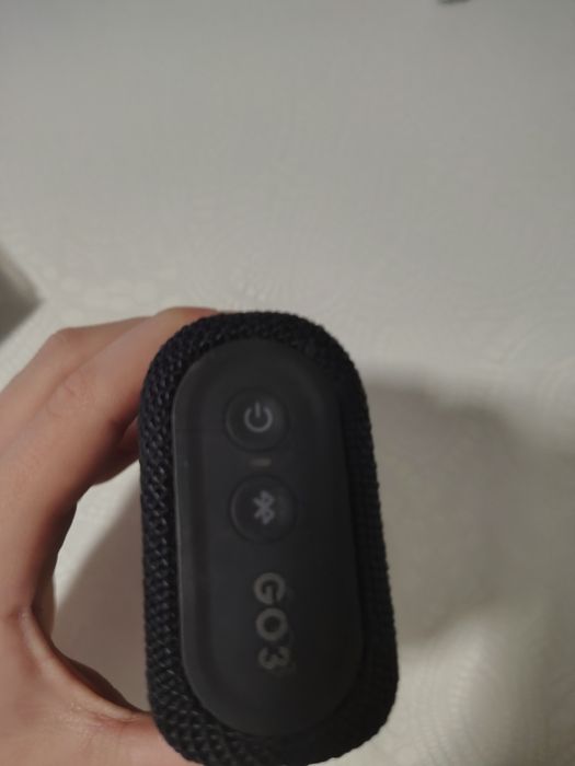 колонка JBL в хорошем состоянии