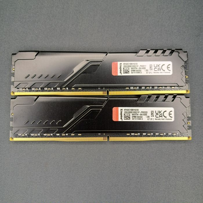 Оперативна Память / DDR4 / 32GB 3200MHZ