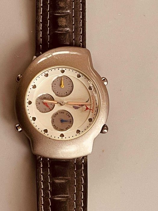 Relógio de Pulso Vogue 2000 – Elegância e Qualidade