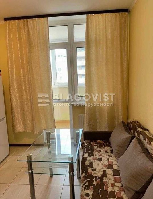 Продаж 1-к квартири 52 м. ЖК Паркові озера, М.Дарниця, парк Перемога