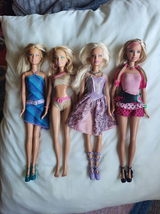 Barbie, Kens, Anita, X-man, roupas e acessórios