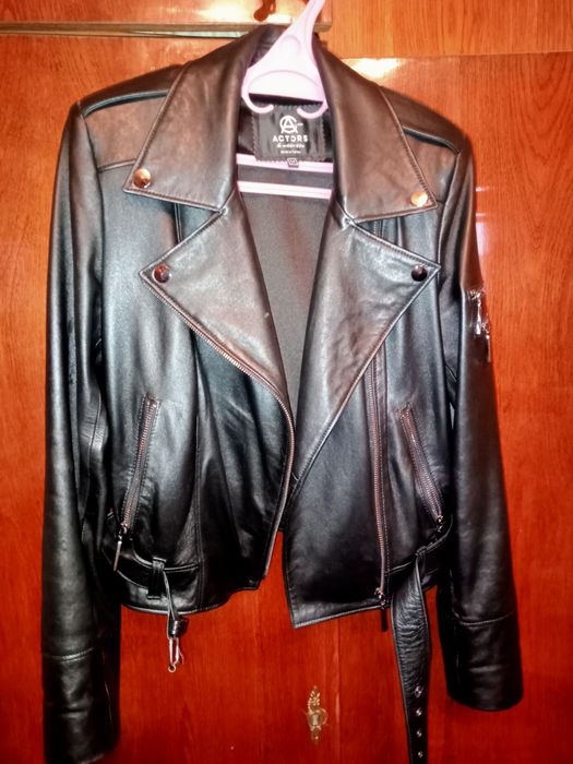 Жіноча косуха шкіряна розмір М