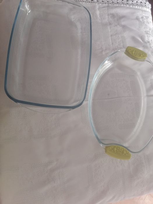 Tabuleiros novos em pirex