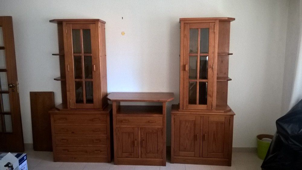 Mobilia de sala em pinho mel