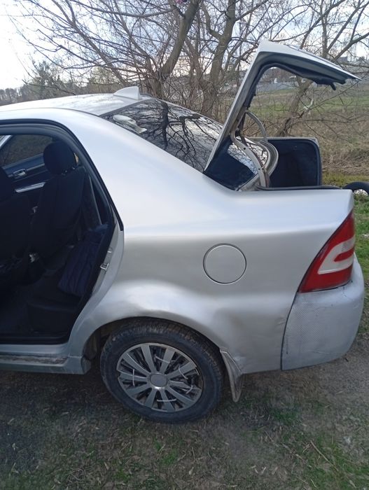 Продам geely  с переоформление