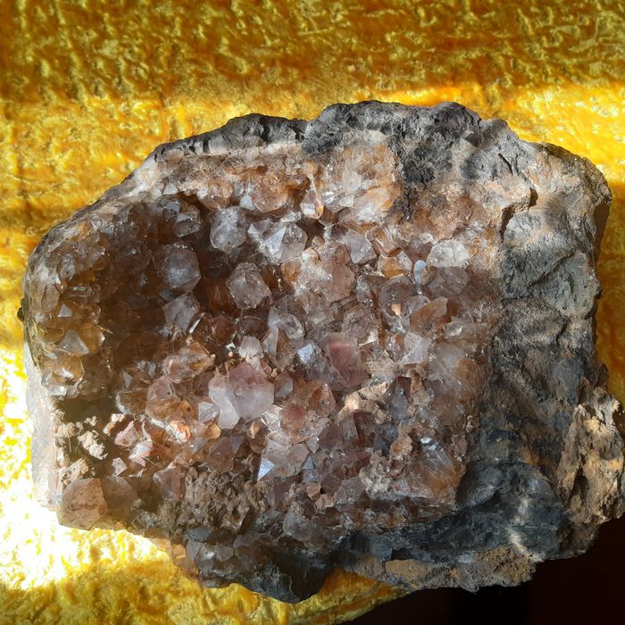 Самородок  камень