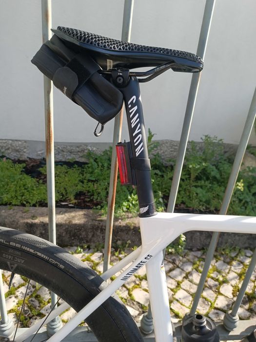 Canyon Ultimate: Suporte Garmin Aero (16.7g) Super Leve