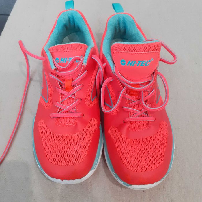 buty sportowe damski  Hi-Tec  rozmiar 37 stan idealny