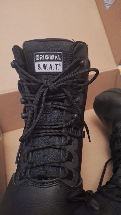 Botas SWAT n.º 39 usada um vez