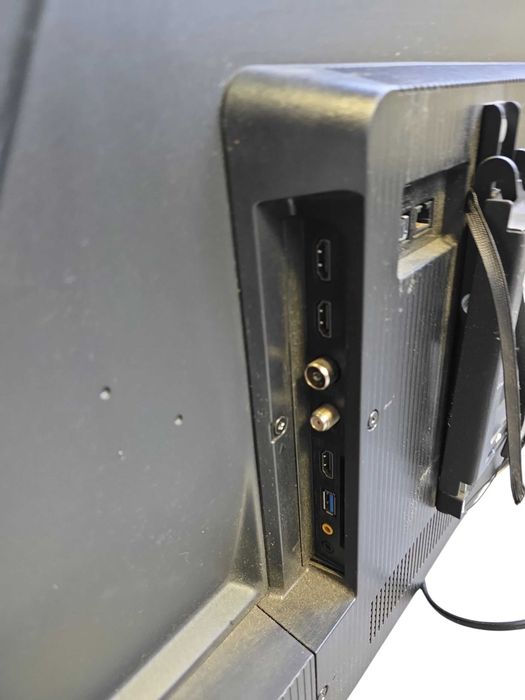 Telewizor TCL 43P735