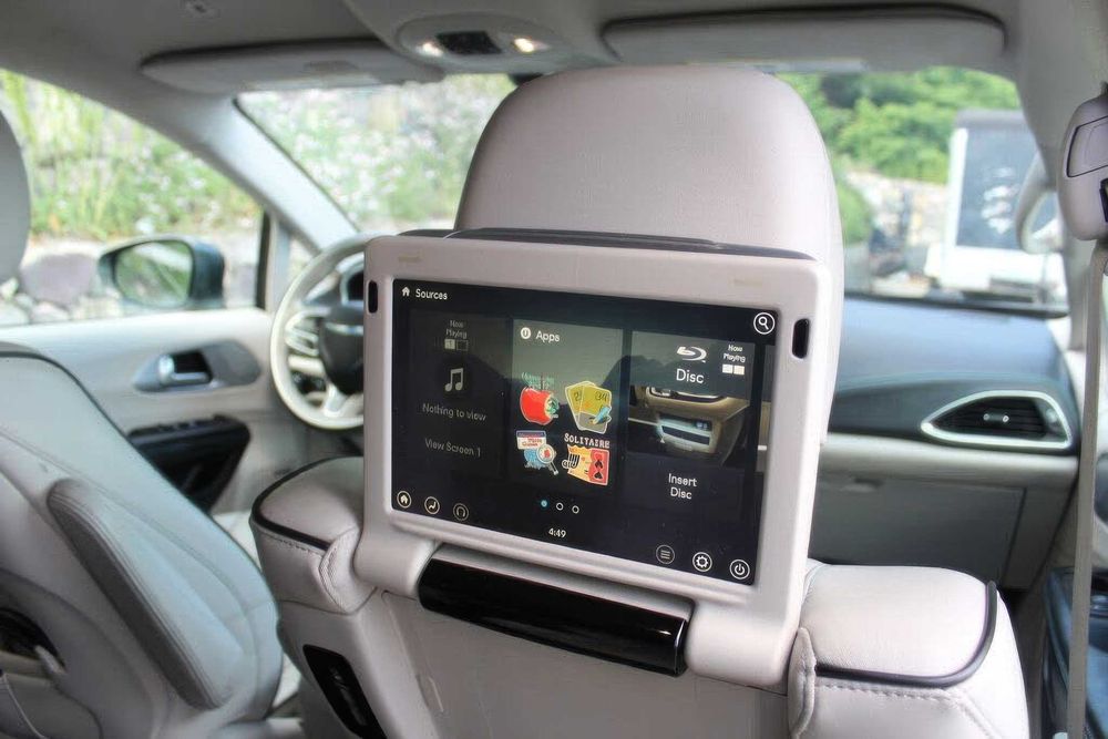 Chrysler Pacifica      2018