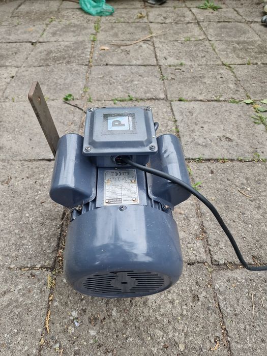 Silnik elektryczny jednofazowy 230 V
