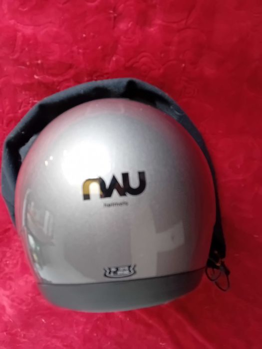 Capacete integral marca NAU