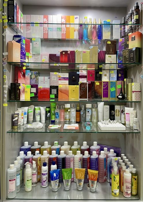 Продукція та косметика Avon