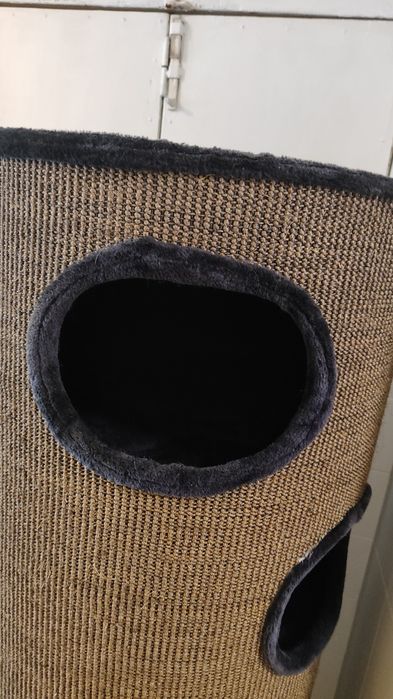 Torre/Arranhador de luxo para gato Pet Rebels – 1,70 m, como nova