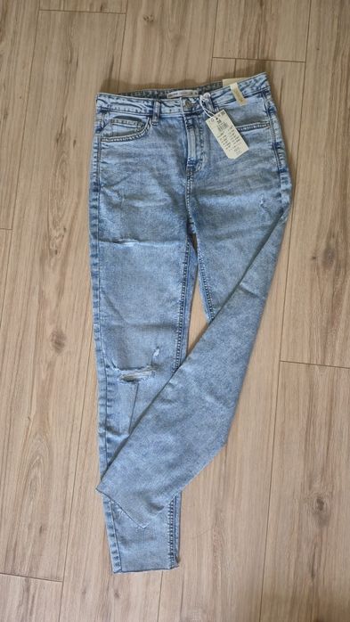 Spodnie jeans cropp M