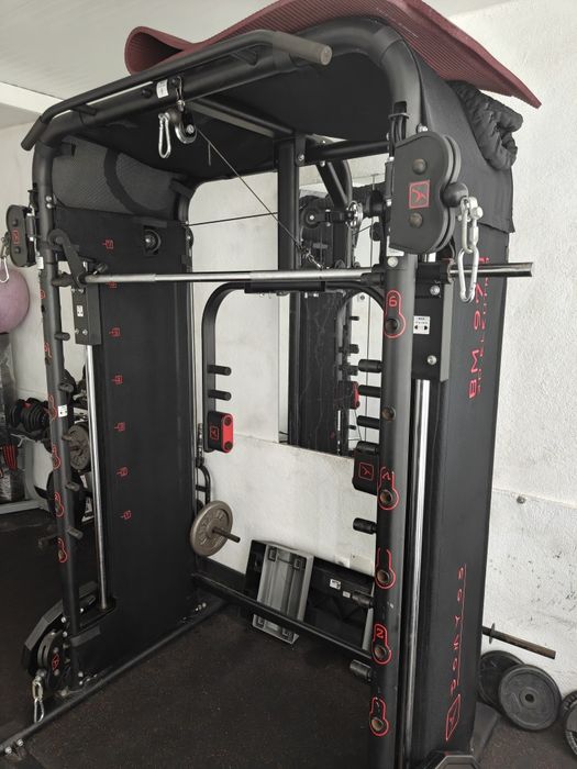 Smith machine  - maquina de musculação