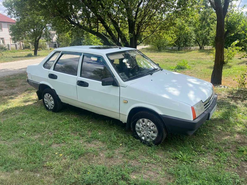 Продам авто ваз 99