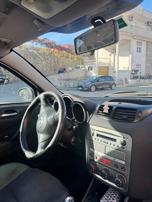 ALFA ROMEO 147 (937) 1.6 16V T.SPARK Gasolina 120 cv — photo 2