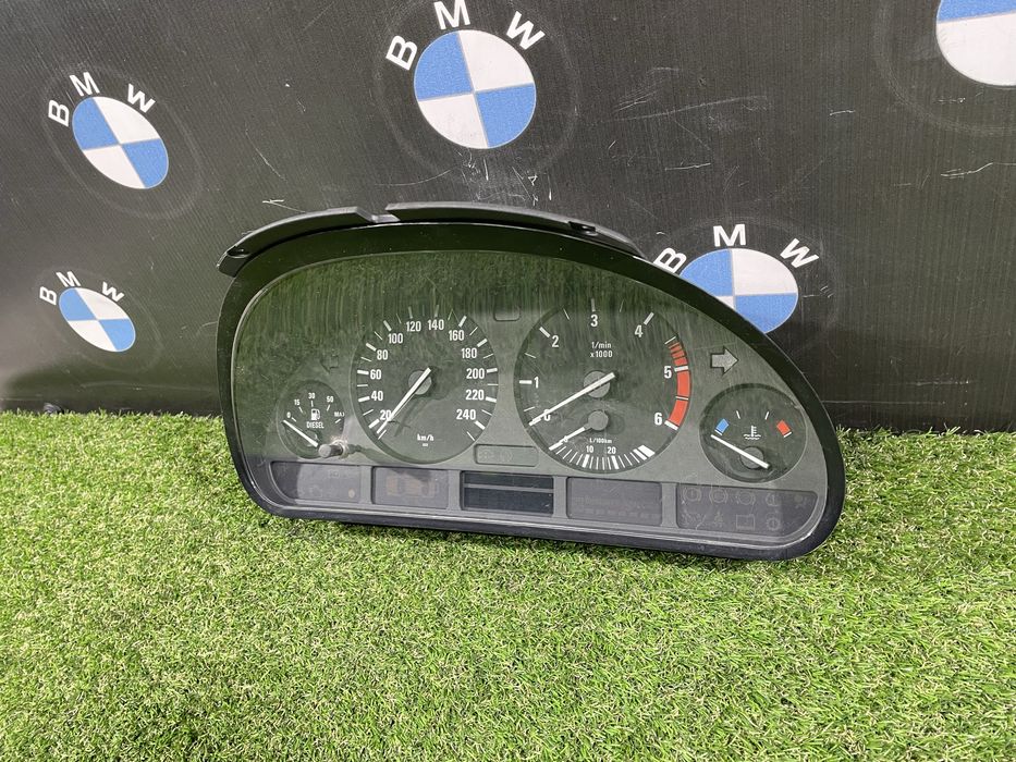 Панель приборна BMW E39 30D  Код:1741