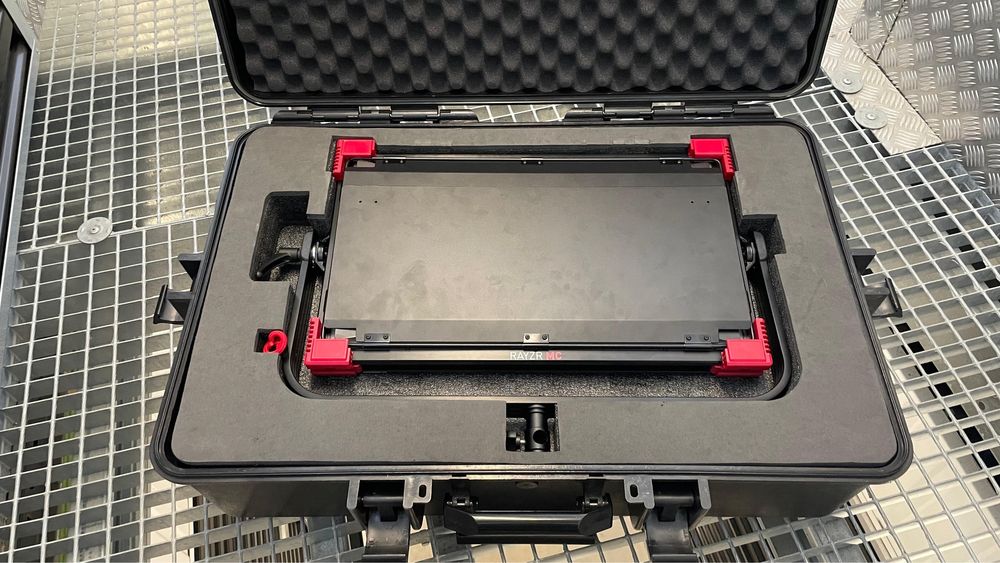 Projetor Rayzr MC-200 + bateria