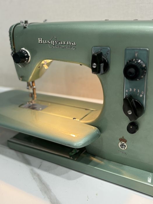 Husqvarna швейная машинка  Automatic Viking CL21A - Швеция